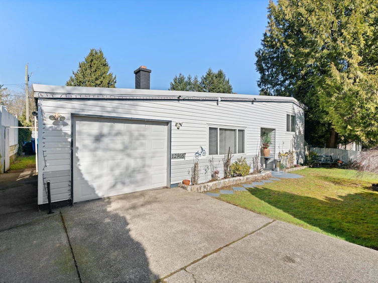 12905 104 Avenue, Surrey, BC, V3T 1T6 - 3