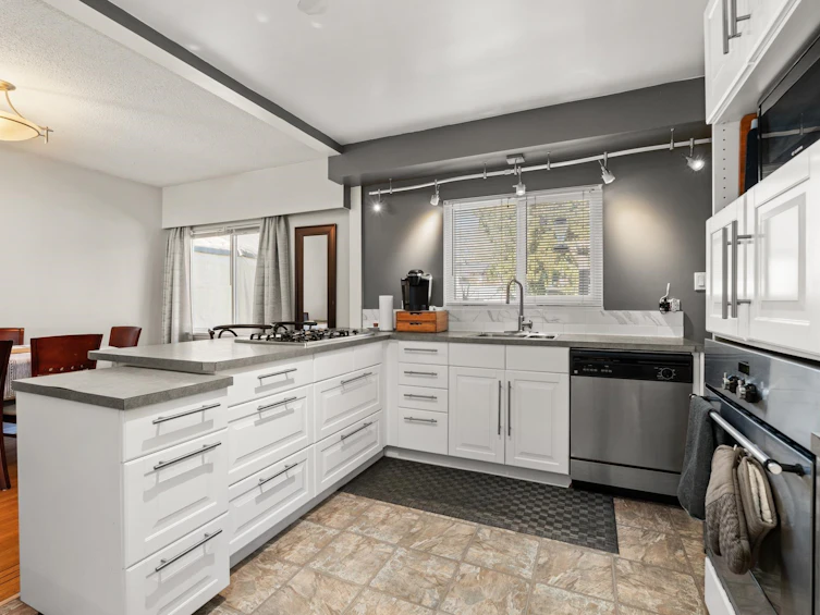 12905 104 Avenue, Surrey, BC, V3T 1T6 - 12
