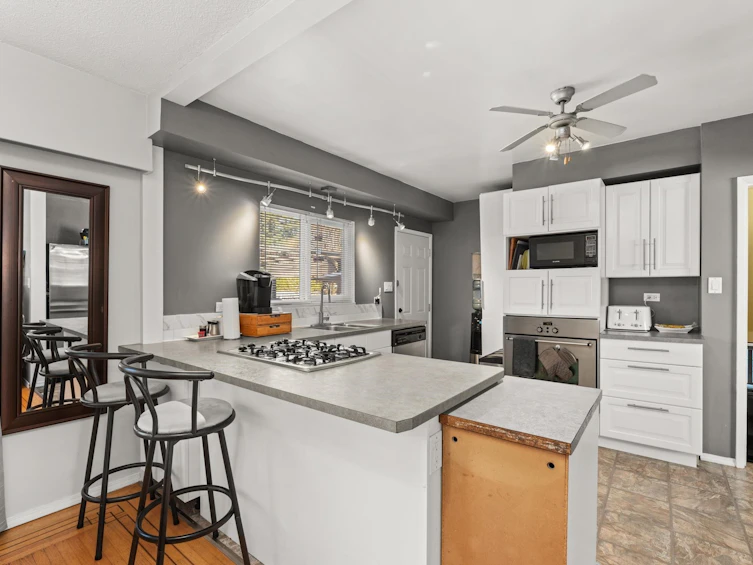 12905 104 Avenue, Surrey, BC, V3T 1T6 - 15