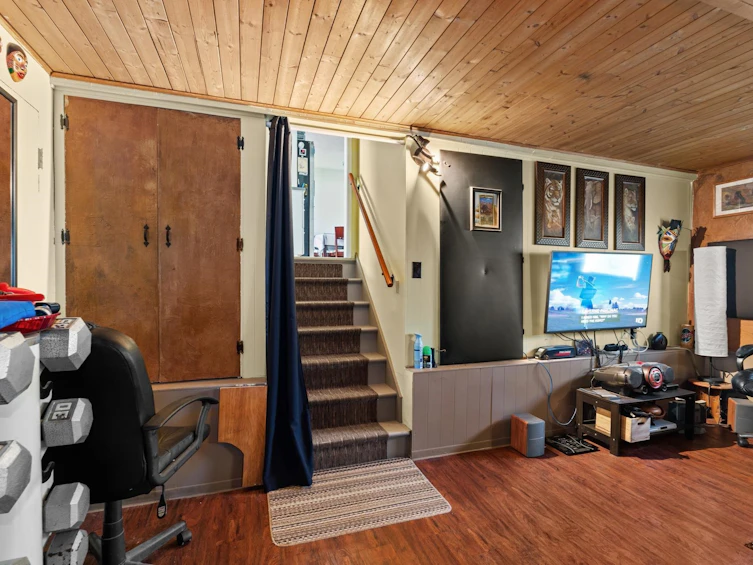 12905 104 Avenue, Surrey, BC, V3T 1T6 - 24