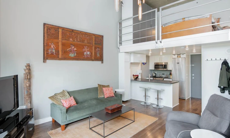 714-22 E Cordova Street