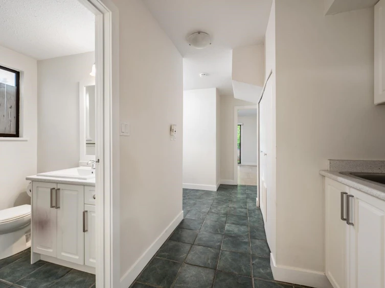 1410 Bergstrom Road, Surrey, BC, V4B 5E1 - 27
