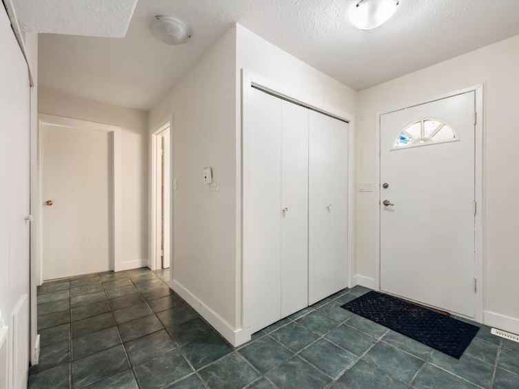 1410 Bergstrom Road, Surrey, BC, V4B 5E1 - 24