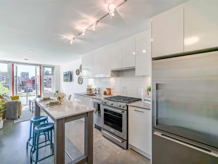 404-231 E Pender Street, Vancouver, BC, V6A 0G3 - 4