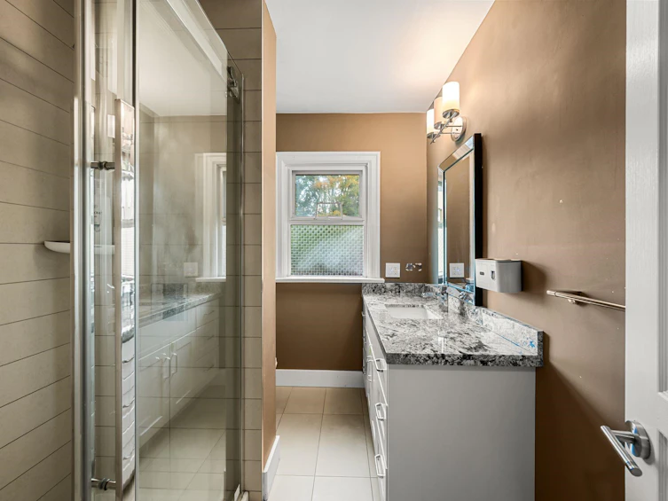 6050 Athlone Street, Vancouver, BC, V6M 3A4 - 21