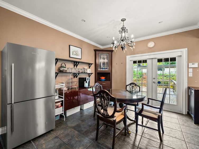 6050 Athlone Street, Vancouver, BC, V6M 3A4 - 12
