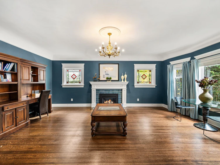 6050 Athlone Street, Vancouver, BC, V6M 3A4 - 2