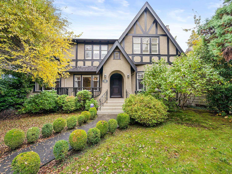 6050 Athlone Street, Vancouver, BC, V6M 3A4