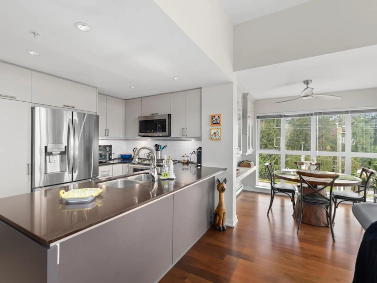 411-2940 King George Boulevard, Surrey, BC, V4P 0E4 - 8