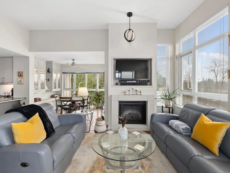 411-2940 King George Boulevard, Surrey, BC, V4P 0E4 - 3