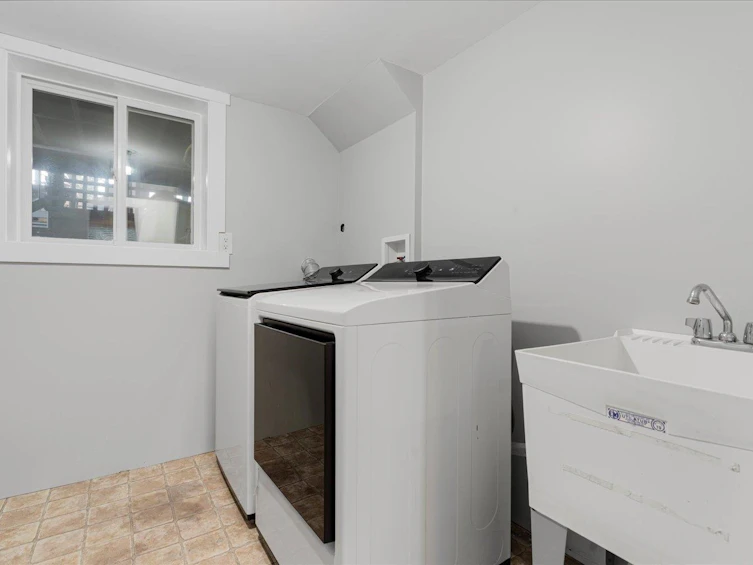 11409 75a Avenue, Delta, BC, V4C 1H6 - 36