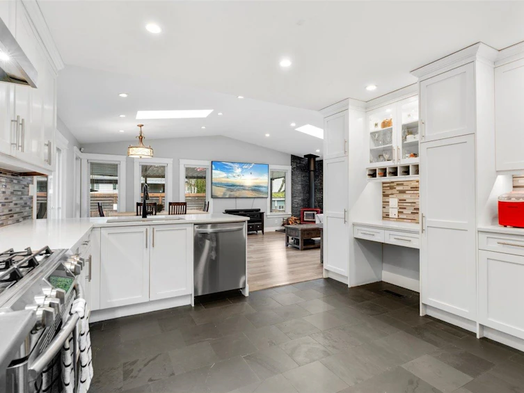 11409 75a Avenue, Delta, BC, V4C 1H6 - 3