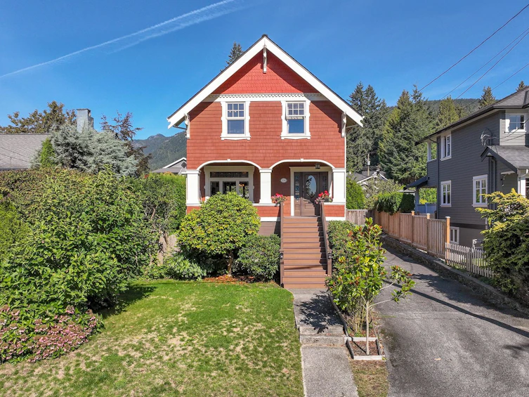 234 W Windsor Road, North Vancouver, BC, V7N 2N1