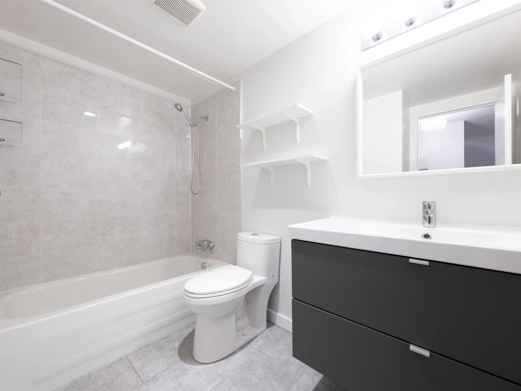216-780 Premier Street, North Vancouver, BC, V7J 2G8 - 20