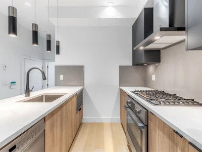 7353 Oak Street - 5