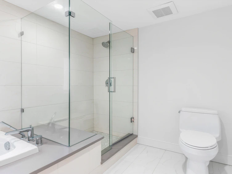 7351 Oak Street, Vancouver, BC, V6P 1V9 - 4