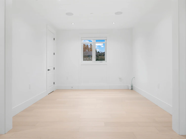 13915 Blackburn Avenue, Surrey, BC, V4B 2Z3 - 14