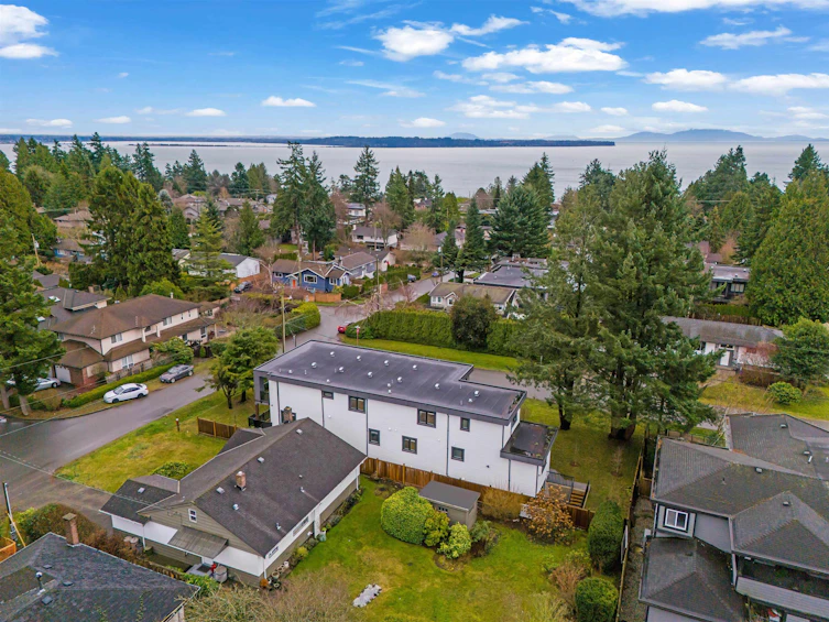 13915 Blackburn Avenue, Surrey, BC, V4B 2Z3 - 37