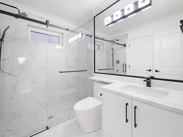 13915 Blackburn Avenue, Surrey, BC, V4B 2Z3 - 28