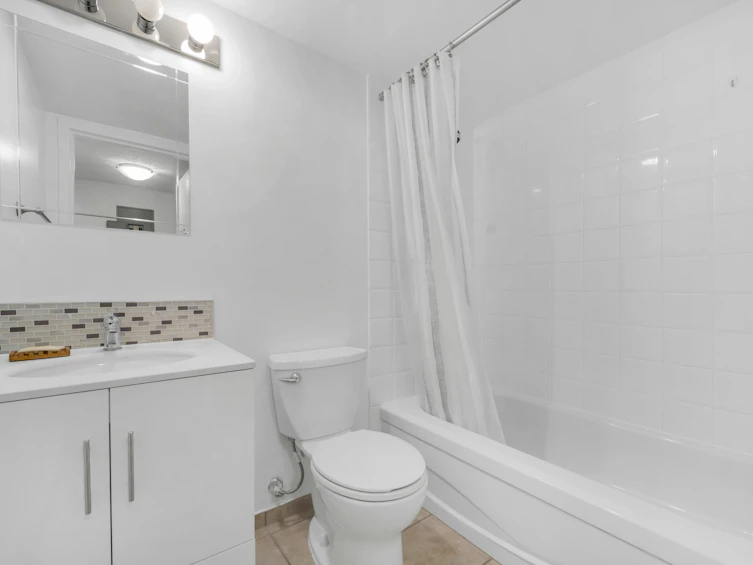 2402-9521 Cardston Court, Burnaby, BC, V3N 4R8 - 14