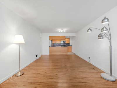 2402-9521 Cardston Court - 3