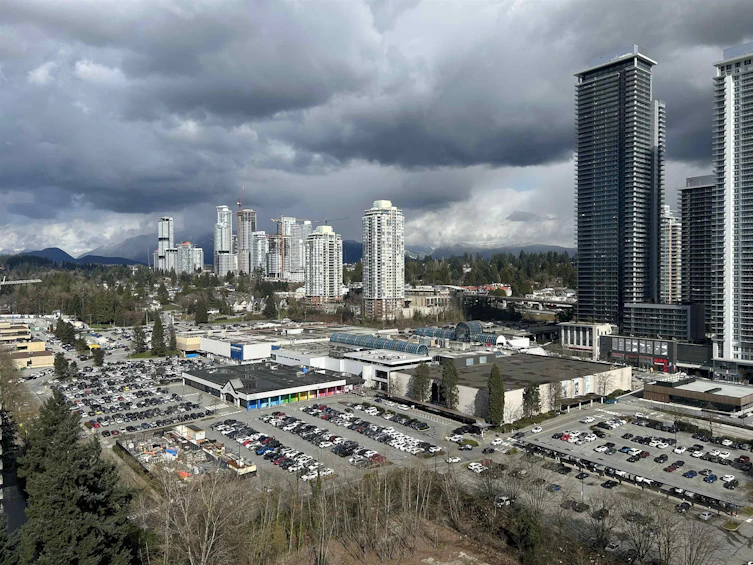 2402-9521 Cardston Court, Burnaby, BC, V3N 4R8 - 24