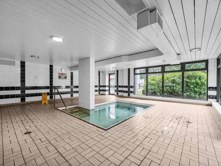 2402-9521 Cardston Court, Burnaby, BC, V3N 4R8 - 20