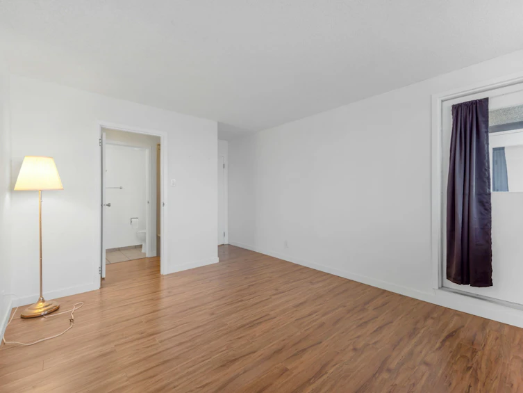 2402-9521 Cardston Court, Burnaby, BC, V3N 4R8 - 13