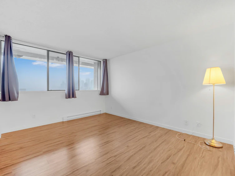 2402-9521 Cardston Court, Burnaby, BC, V3N 4R8 - 12