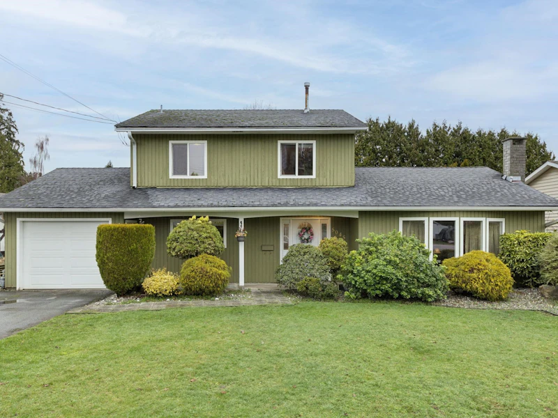 5045 10a Avenue, Delta BC V4M 1X9