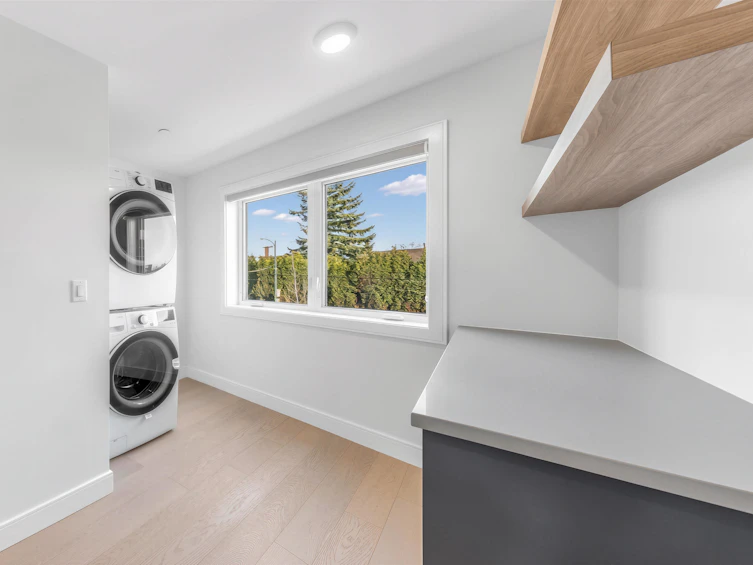7357 Oak Street, Vancouver, BC, V6P 1V9 - 5