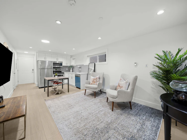 870 W 59th Avenue, Vancouver, BC, V6P 1X7 - 23