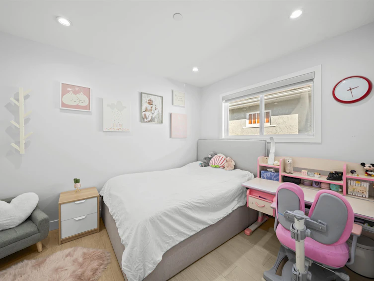 870 W 59th Avenue, Vancouver, BC, V6P 1X7 - 17