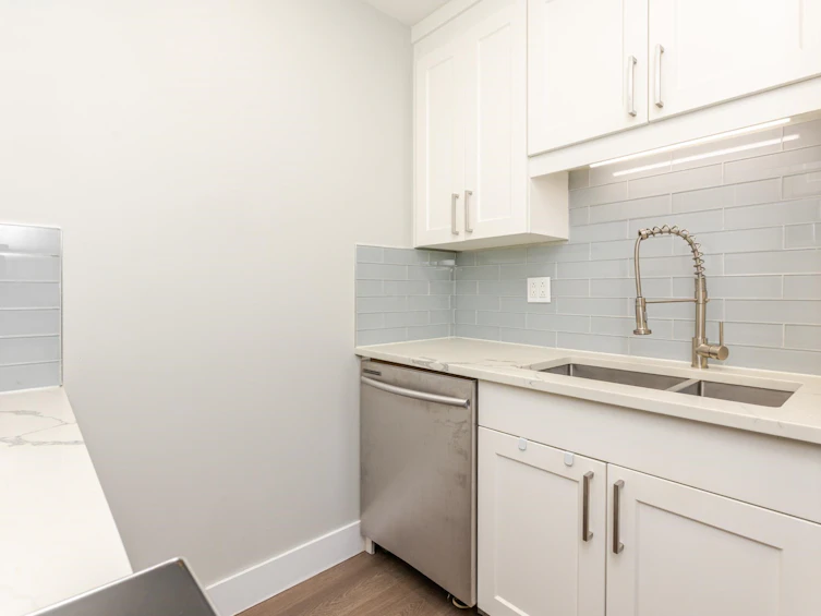 214-5906 176a Street, Surrey, BC, V3S 4H7 - 16