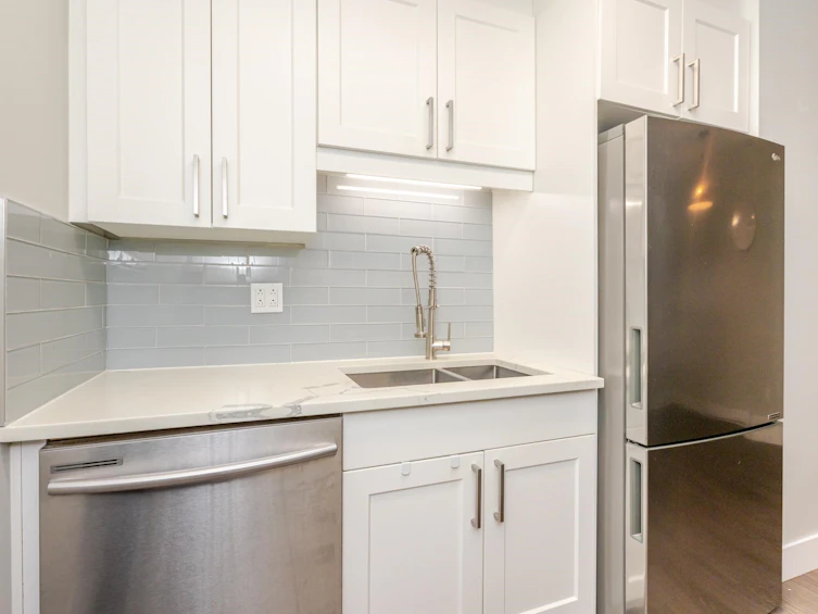 214-5906 176a Street, Surrey, BC, V3S 4H7 - 17