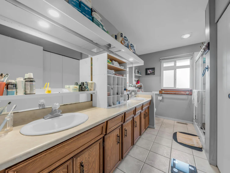 8900 Sidaway Road, Richmond, BC, V6W 1G8 - 15