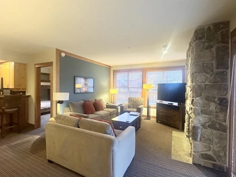 201D-2036 London Lane, Whistler, BC, V8E 0N7 - 11