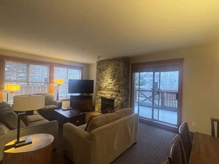 201D-2036 London Lane, Whistler, BC, V8E 0N7 - 12