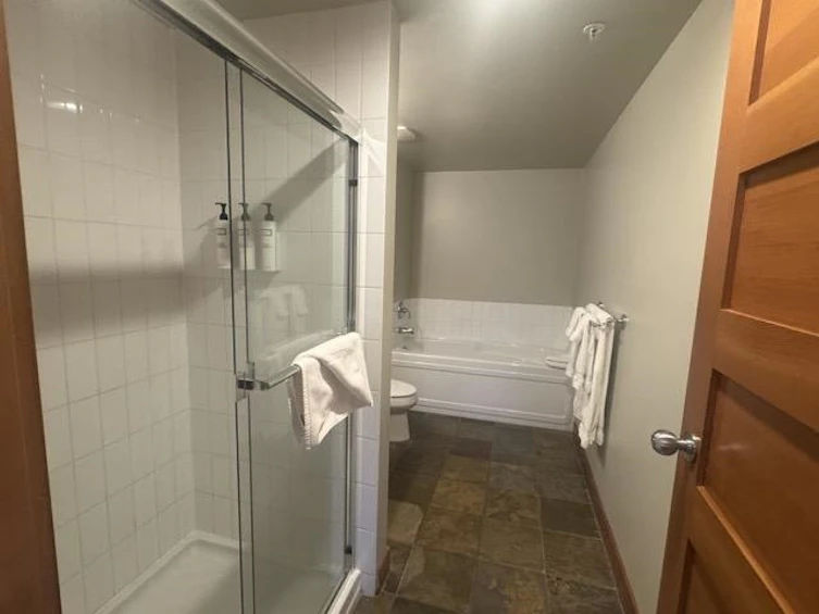 201D-2036 London Lane, Whistler, BC, V8E 0N7 - 14