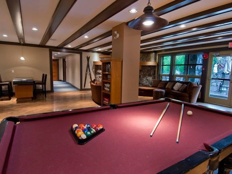 201D-2036 London Lane, Whistler, BC, V8E 0N7 - 19