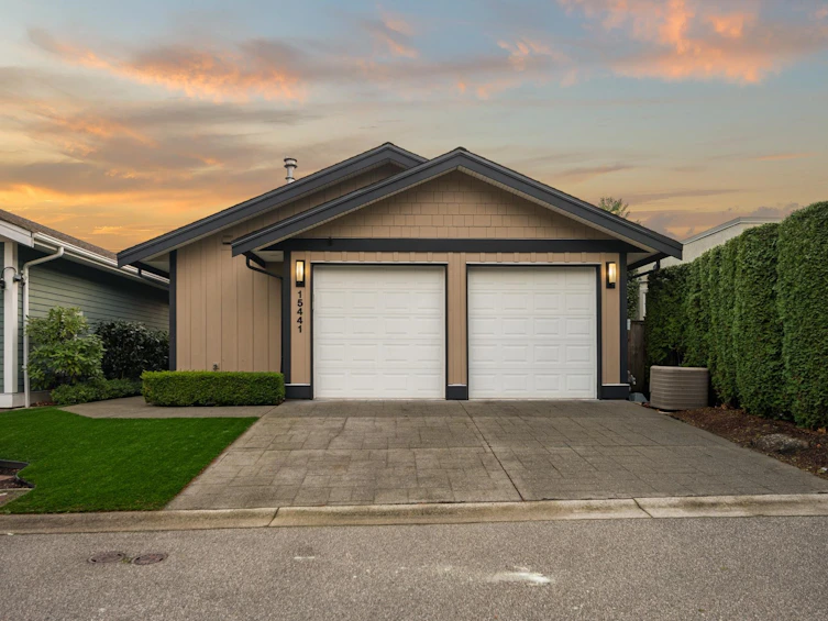 15441 Buena Vista Avenue, Surrey, BC, V4B 1Y9 - 3