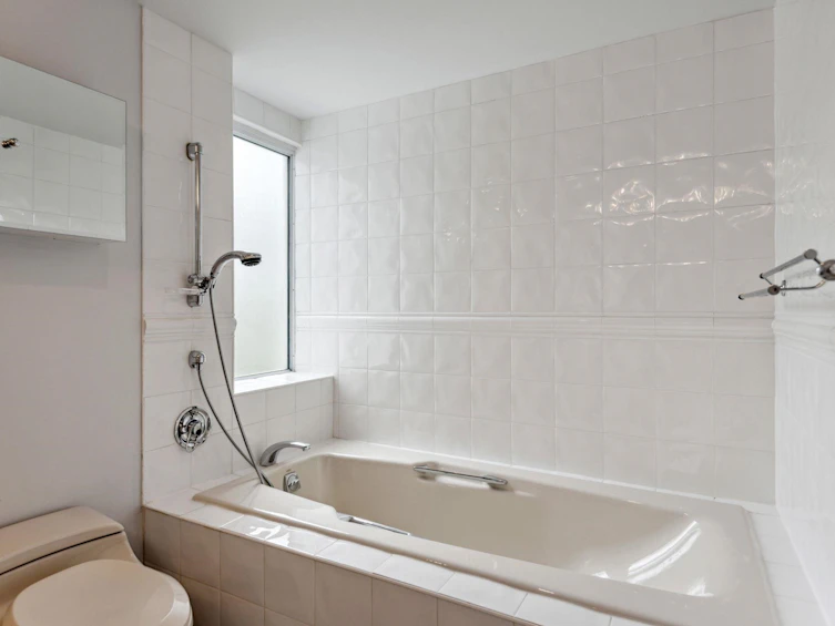 5A-1403 Beach Avenue, Vancouver, BC, V6G 1Y3 - 23