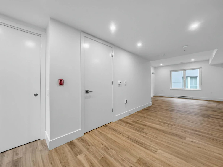 202-2075 E 1st Avenue, Vancouver, BC, V5N 1B6 - 17