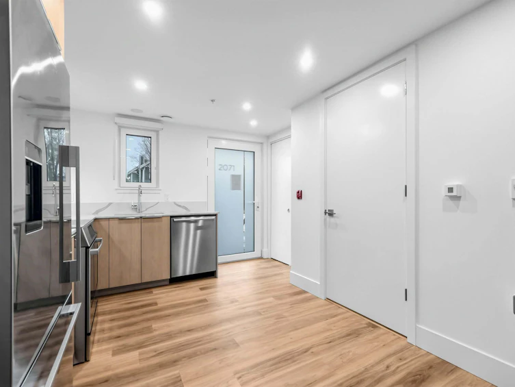 202-2075 E 1st Avenue, Vancouver, BC, V5N 1B6 - 7