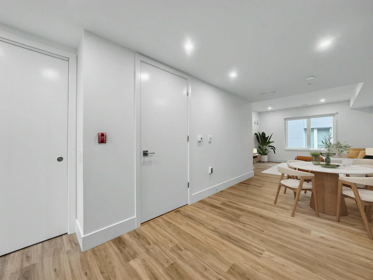 202-2075 E 1st Avenue, Vancouver, BC, V5N 1B6 - 16