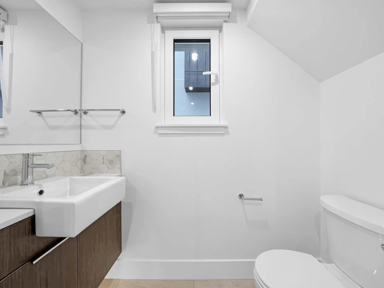 202-2075 E 1st Avenue, Vancouver, BC, V5N 1B6 - 29