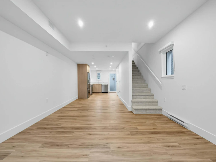 202-2075 E 1st Avenue, Vancouver, BC, V5N 1B6 - 18