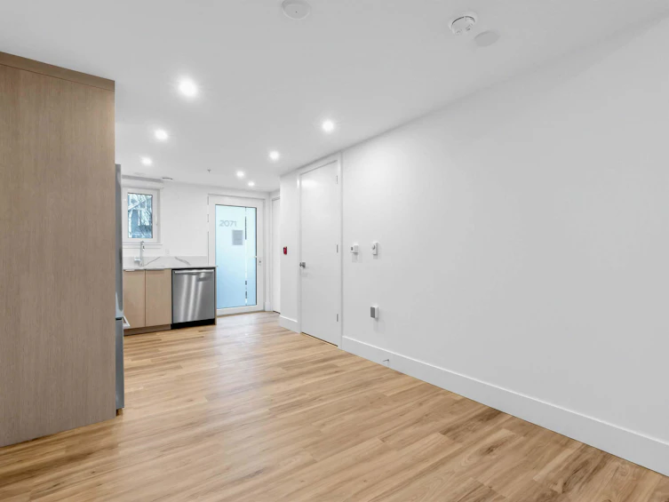 202-2075 E 1st Avenue, Vancouver, BC, V5N 1B6 - 11