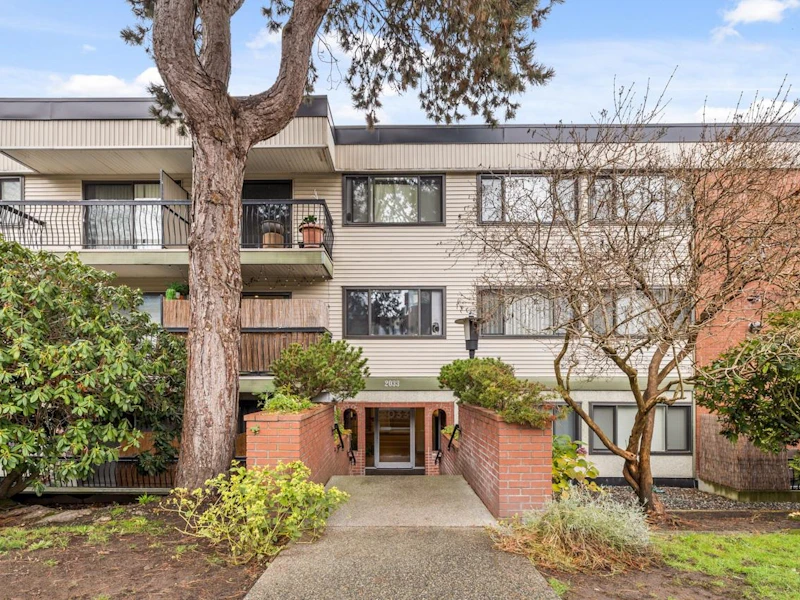 312 - 2033 W 7th Avenue, Vancouver BC V6J 1T3
