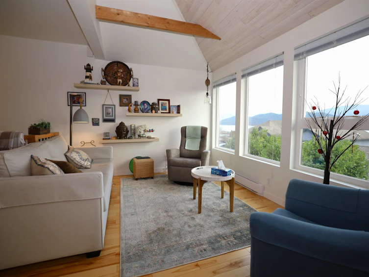 512 S Fletcher Road, Gibsons, BC, V0N 1V9 - 8